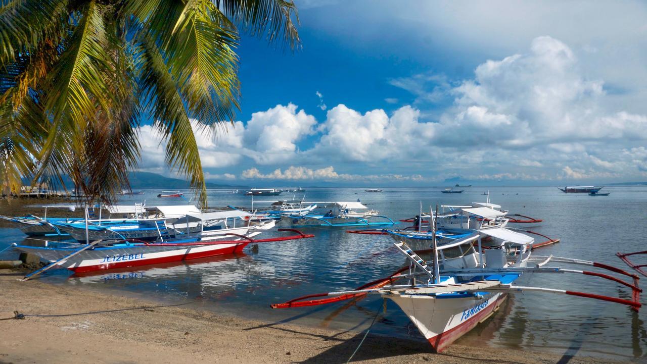 Atlantis Dive Resort Puerto Galera Exterior photo